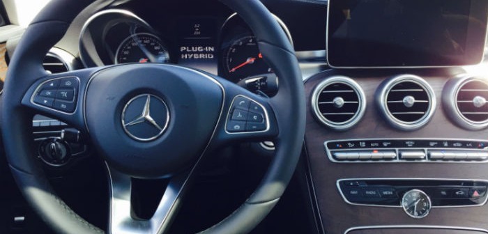 Mercedes-Benz-C-350-e-DrivingDutchman-Interieur-700x336