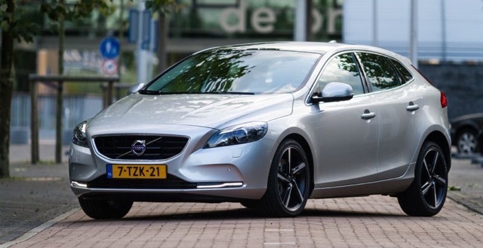 Volvo-V40-D4-Business-Summum-DrivingDutchman