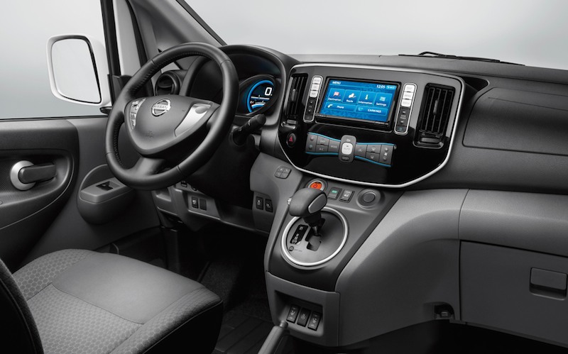 Autotest-Nissan-eNV200-Evalia-personenwagen-DrivingDutchman-multifunctioneel-dashboard