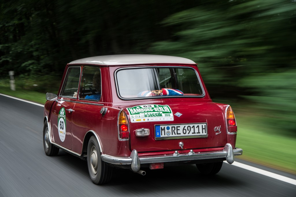 Riley Elf een merkwaardige Mini Driving-Dutchman