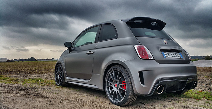 De Abarth 695 Biposto, the world’s smallest supercar 2kl