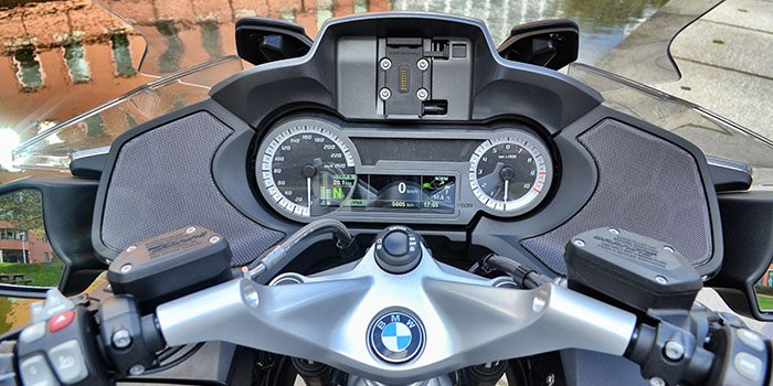 De BMW R 1200 RT, een trouwe en luxe vriend 3