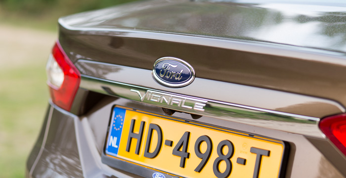 Ford-Mondeo-Vignale-05