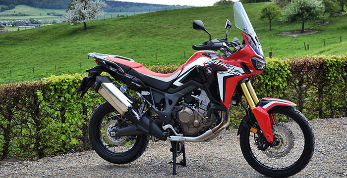 Review Triumph Tiger, Honda Africa Twin, BMW S 1000 en Suzuki V-Strom 7