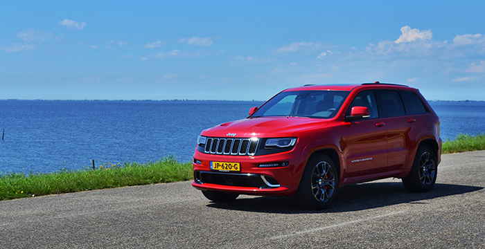 Jeep Grand Cherokee SRT, the bad boy DrivingDutchman.nl