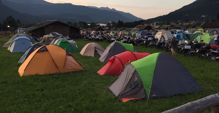 De grootste motorcamping die ik ooit gezien heb...