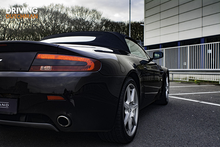 Rijtest Aston Martin V8 Vantage Roadster 6