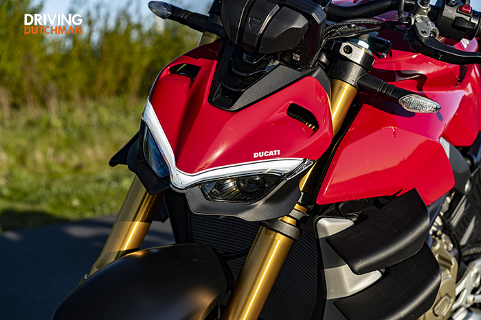 Ducati Streetfighter V4 s