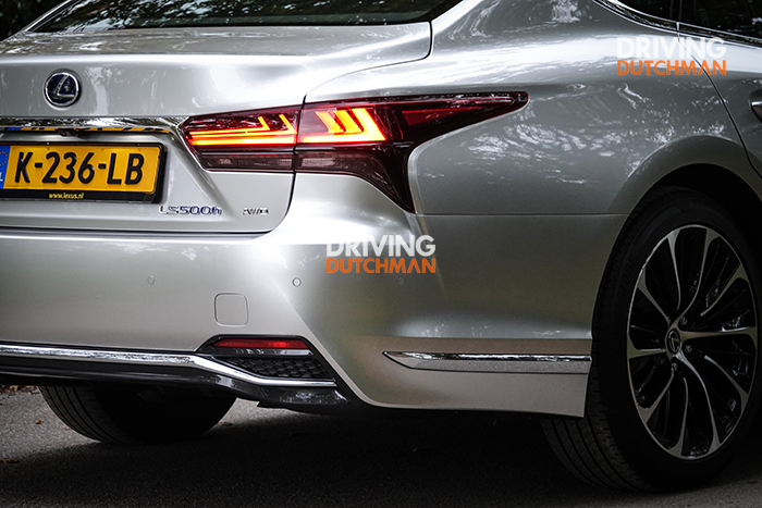 Test Lexus LS 500h AWD President Line Driving-Dutchman 3.jpg